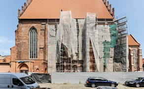 Prace w Galerii EL. Wiekowy obiekt we współczesnym wydaniu