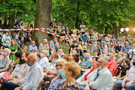 Anawa w leśnym salonie