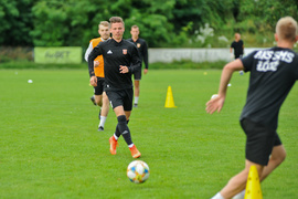 Pomarańczowo-czarny początek sezonu