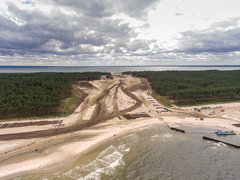 Wyspa już powstaje na Zalewie Wiślanym