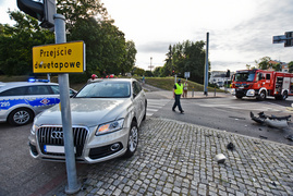 Zderzenie nissana z audi pod szkołą muzyczną