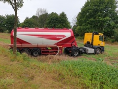 Zderzenie trzech pojazdów w powiecie braniewskim