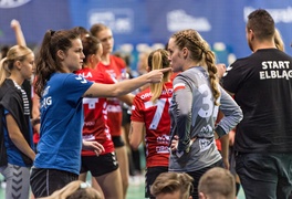 Start przegrał z mistrzyniami Polski