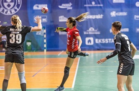 Start przegrał z mistrzyniami Polski