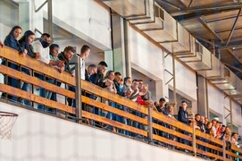 Młodość przegrała z doświadczeniem