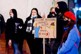 Grupa mężczyzn próbowała zakłócić protesty elblążan
