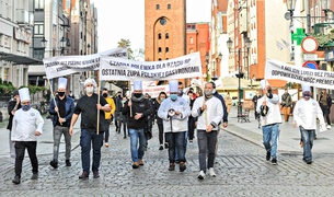Gastronomia z czarną polewką dla rządu