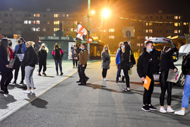 Protestujący: PiS jak kot