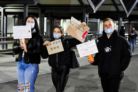 Protestujący: PiS jak kot