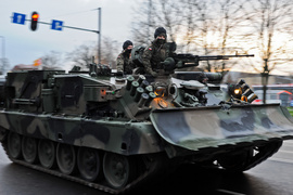 Wojsko przejechało przez miasto