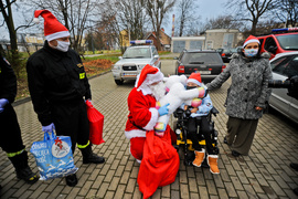 Strażacki Mikołaj spełnia marzenia