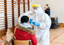 Testy na Covid dla nauczycieli. „Jutro mogę być chora”