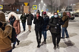 „Nie przyjmuję mandatu”. Zimowy spacer Elbląskiego Strajku Kobiet