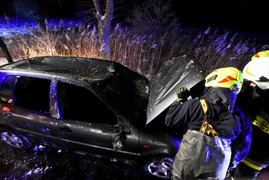 Vw polo dachował do rowu z wodą, zginęła 22-latka  (aktualizacja) 