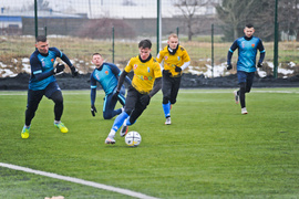 W deszczu bez bramek