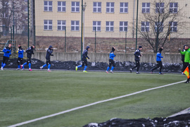 W deszczu bez bramek