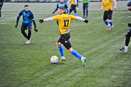 W deszczu bez bramek